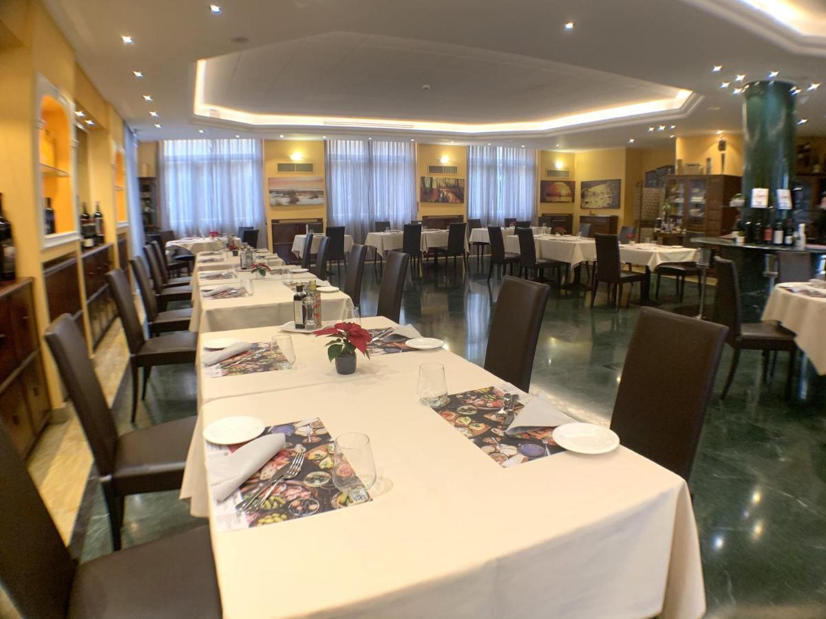 As Hotel Dei Giovi Cesano Maderno Bagian luar foto
