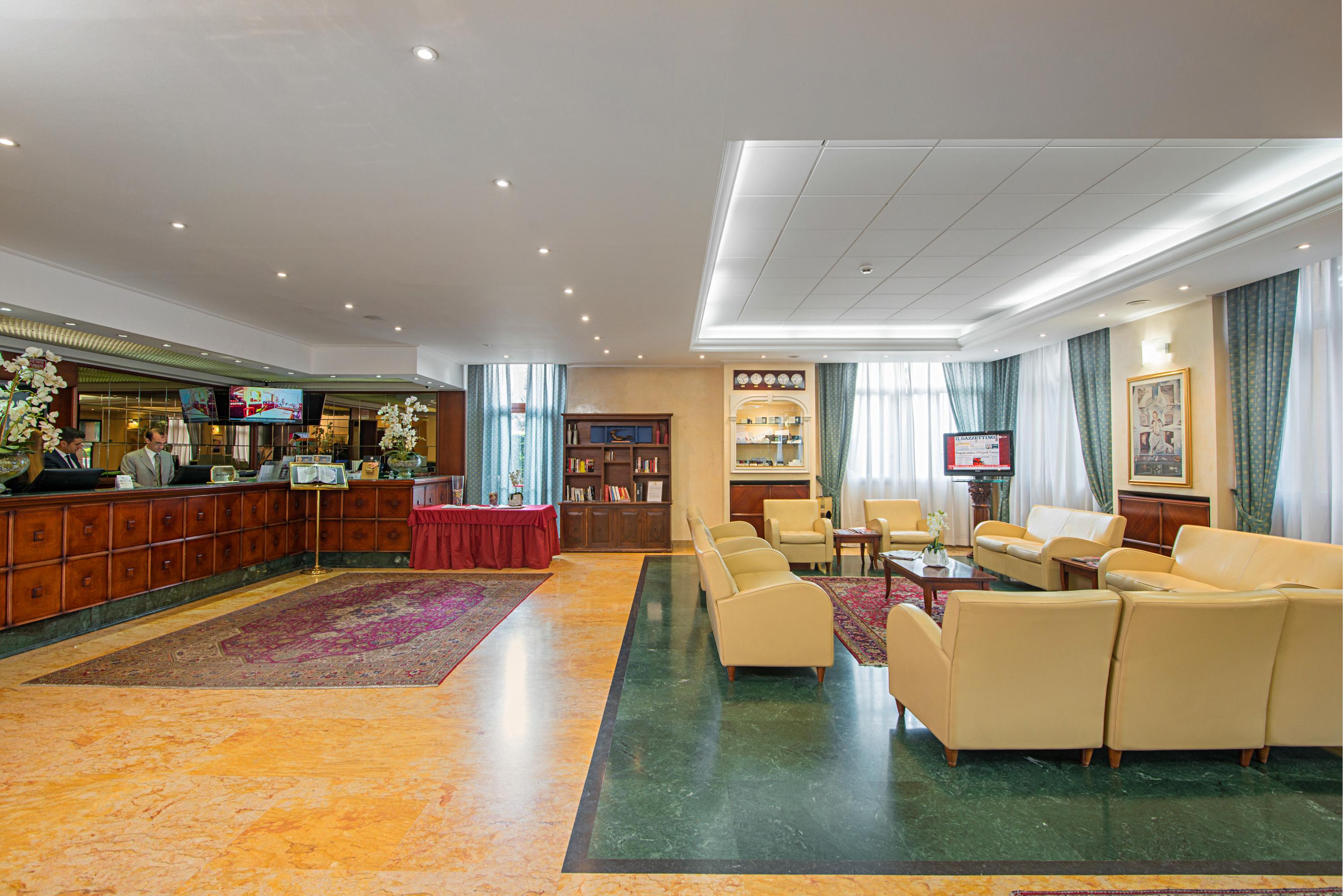 As Hotel Dei Giovi Cesano Maderno Bagian luar foto